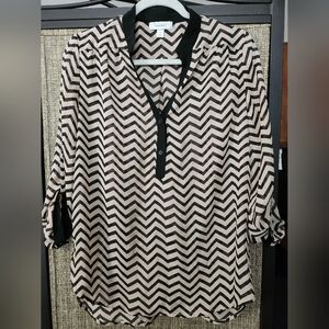 Dress Barns Black and Cream Chevron Blouse